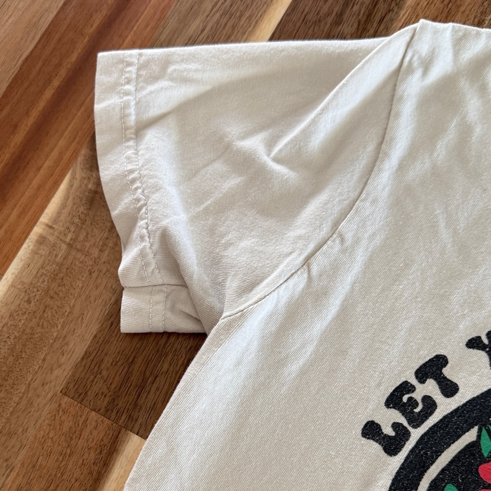 Comfort Colors Graphic “Let Your Garden Grow” Tee | Women Small - Picture 7 of 9